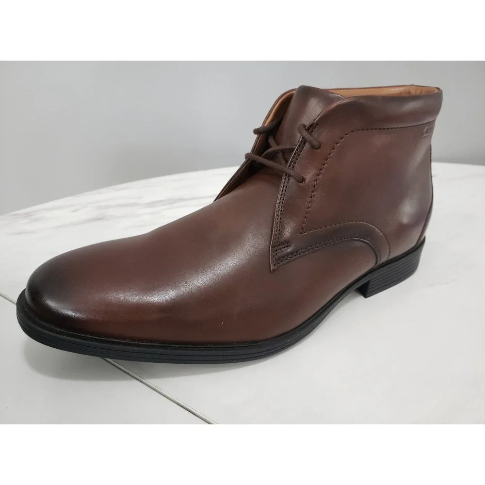 NEW NO BOX SIZE 9.5 -Clarks Whiddon Mid Mens BROWN Leather Lace Up Chukkas Boots
